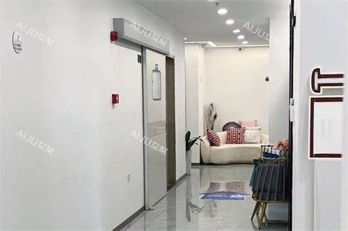 邢立辉医疗美容走廊环境