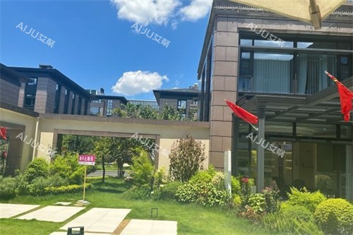 杭州奥拉克医疗美容楼下环境