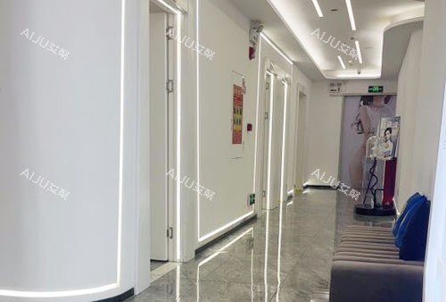 广州焕新颜医疗美容走廊环境图