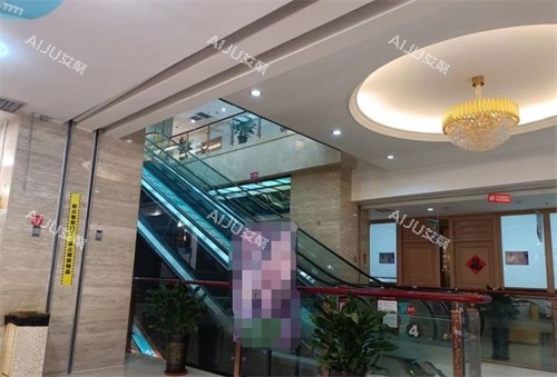 乌鲁木齐华美整形医院大厅电梯环境
