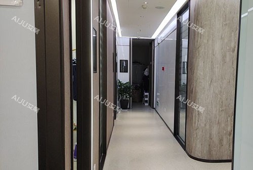 洛阳孔繁荣医疗美容走廊环境实拍图 洛阳孔繁荣医疗美容走廊环境实拍图