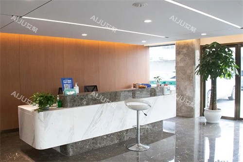 杭州广仁医院导诊台展示 杭州广仁医院导诊台展示