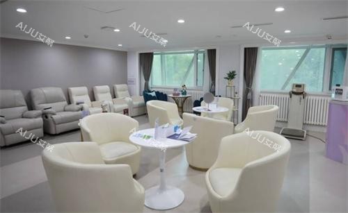 北京美莱整形等待区