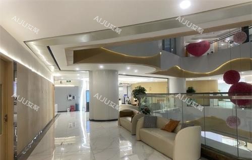 成都军大整形美容医院二楼环境 成都军大整形美容医院二楼环境