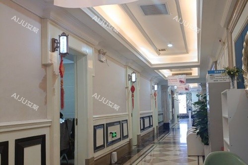 十堰去眼袋哪家做的好？十堰亚美达、楚美熙、绽颜、美邀四大实力机构技术价格对比