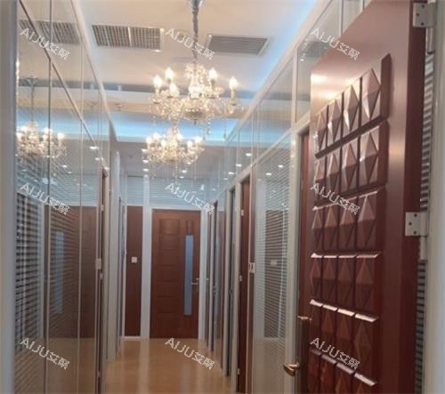 北京知音医疗美容门诊部走廊 北京知音医疗美容门诊部走廊