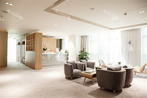 昆明艺星医疗美容医院休息大厅 昆明艺星医疗美容医院休息大厅