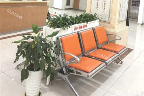 宁波送子鸟医院候诊区