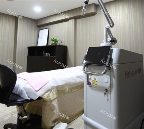 长春中妍奥拉克医疗美容激光治疗室