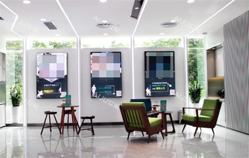 深圳青逸植发医院的大厅