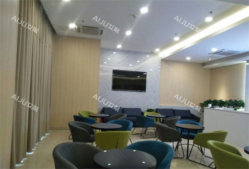 成都东篱整形医院等候区环境一览图