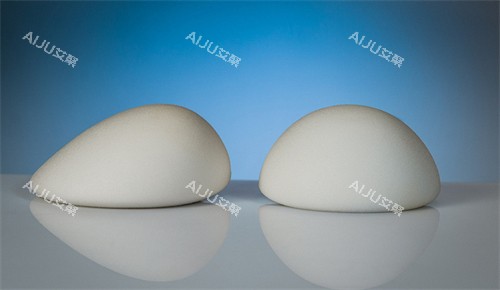 不同类型的隆胸假体 不同类型的隆胸假体