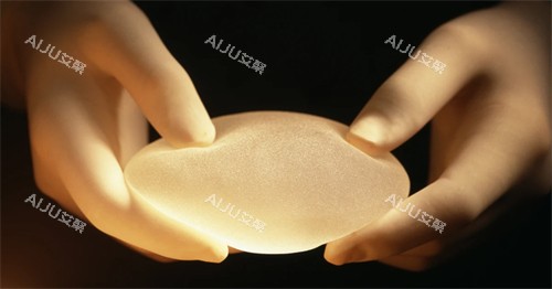 胸部隆胸假体图 胸部隆胸假体图