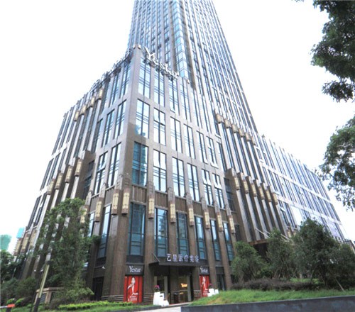 武汉假体隆胸去哪家医院好？优选武汉艺星整形的假体隆胸画线精细|无需缝合疤痕淡