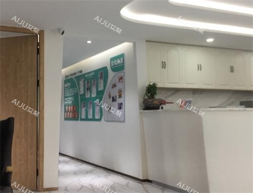 重庆丝栗植发医院过道区