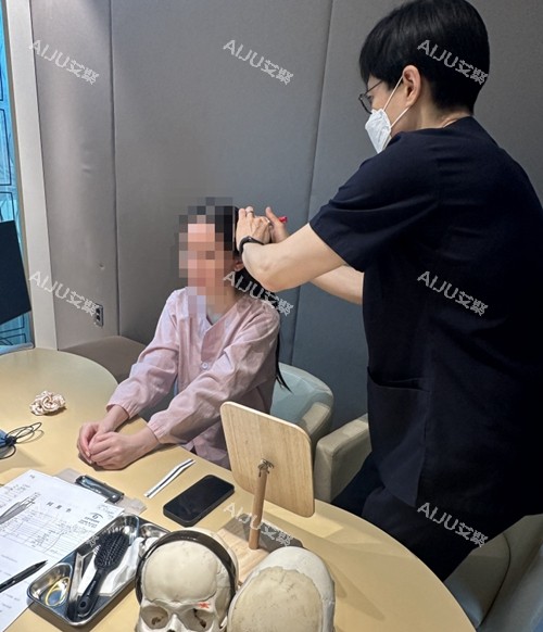 韩国雕刻整形外科院长面诊图