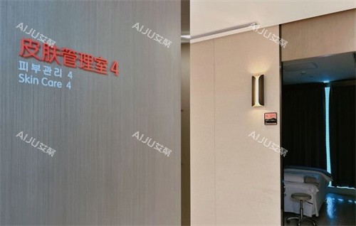 金鹰<span style=