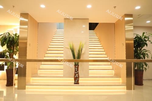 北京碧莲盛植发进口大厅楼梯照 北京碧莲盛植发进口大厅楼梯照