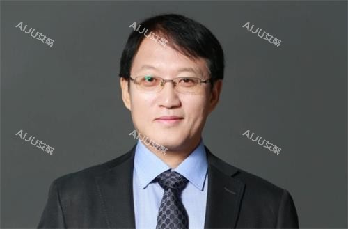 朱石江医生形象照