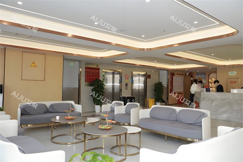 上海江城皮肤医院休息区环境 上海江城皮肤医院休息区环境