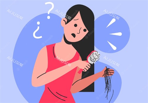 被脱发问题困扰的人图片 被脱发问题困扰的人图片