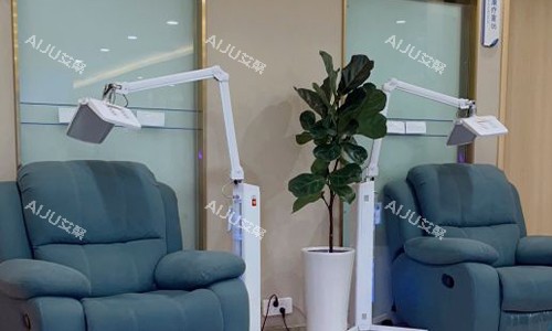 北京碧莲盛植发医院诊疗区外走廊