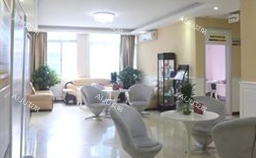 广州广大医院内部休息区环境