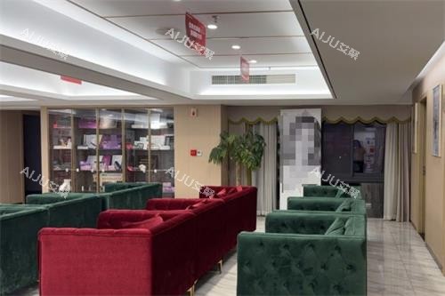 湖北武汉江城整形外科医院休息区