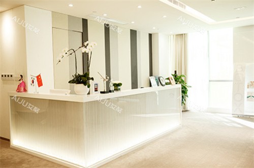 昆明艺星医疗美容医院导诊台 昆明艺星医疗美容医院导诊台