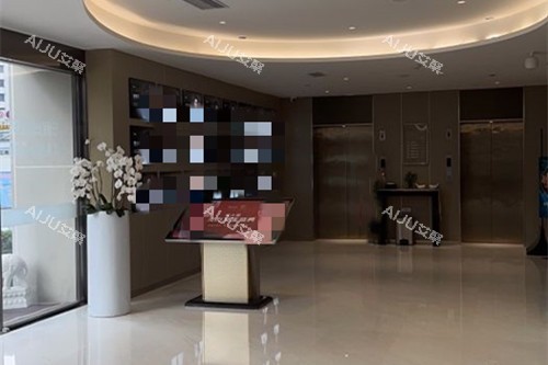 成都艺星整形大厅门口环境